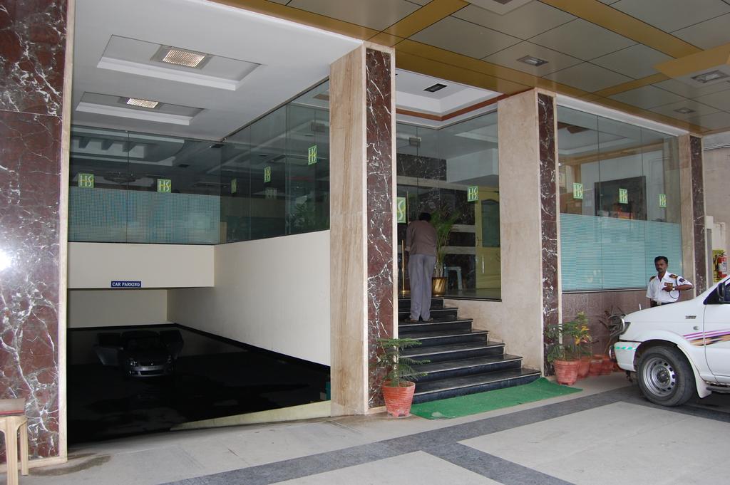Hotel Sona'S Tiruchirappalli Экстерьер фото