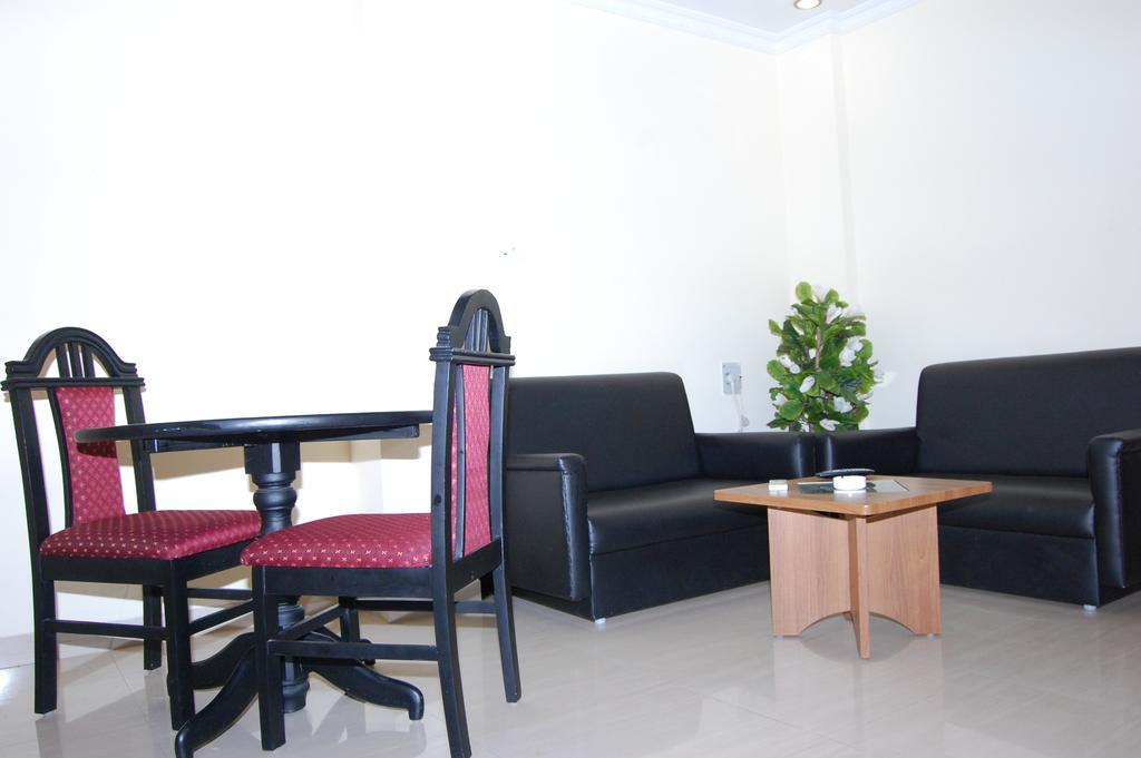 Hotel Sona'S Tiruchirappalli Экстерьер фото