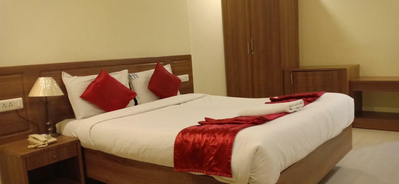 Hotel Sona'S Tiruchirappalli Экстерьер фото