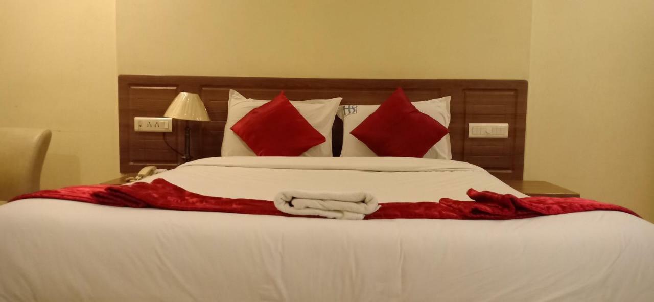 Hotel Sona'S Tiruchirappalli Экстерьер фото