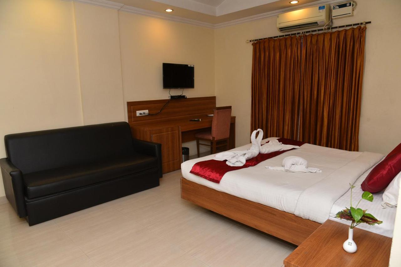 Hotel Sona'S Tiruchirappalli Экстерьер фото